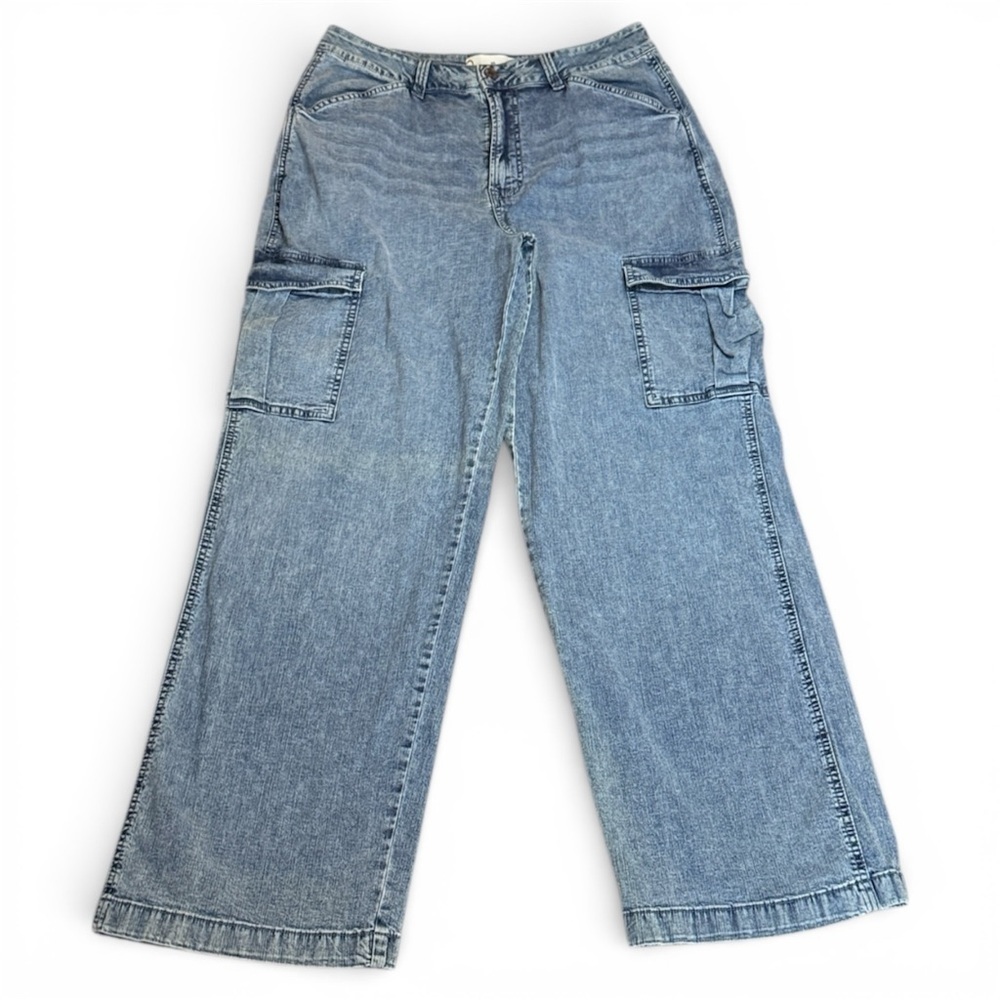 Ricki’s Women's Speedway Cargo Blue Light Wash Wide Leg Jeans sz 10